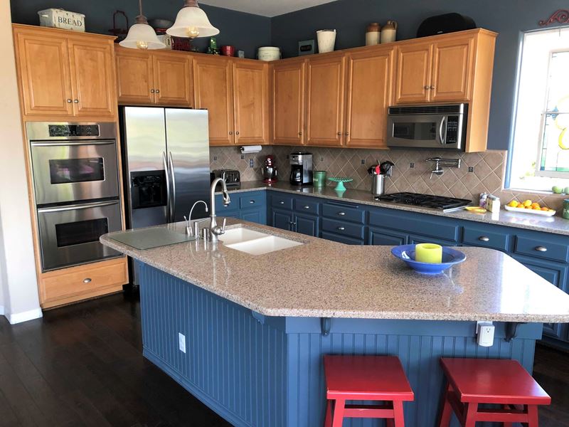Cabinet Painting Service